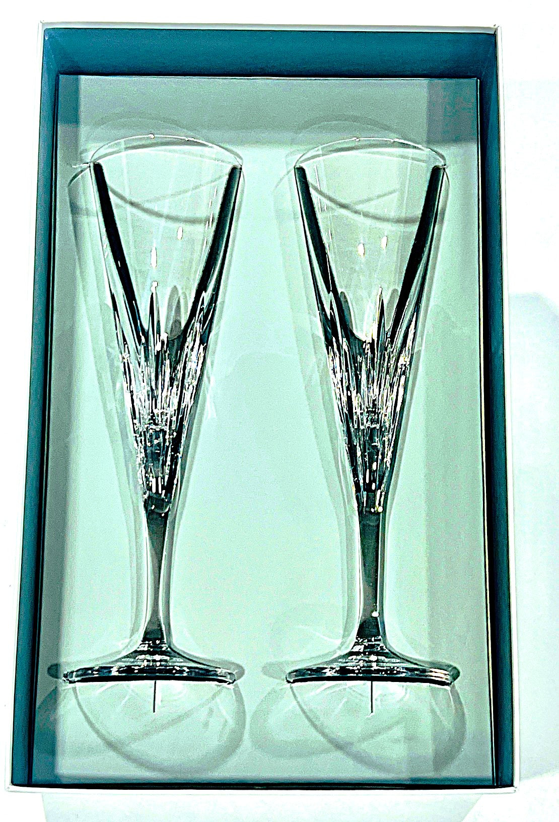 Vera Wang Duchesse Toasting Flutes Crystal pair by Wedgwood