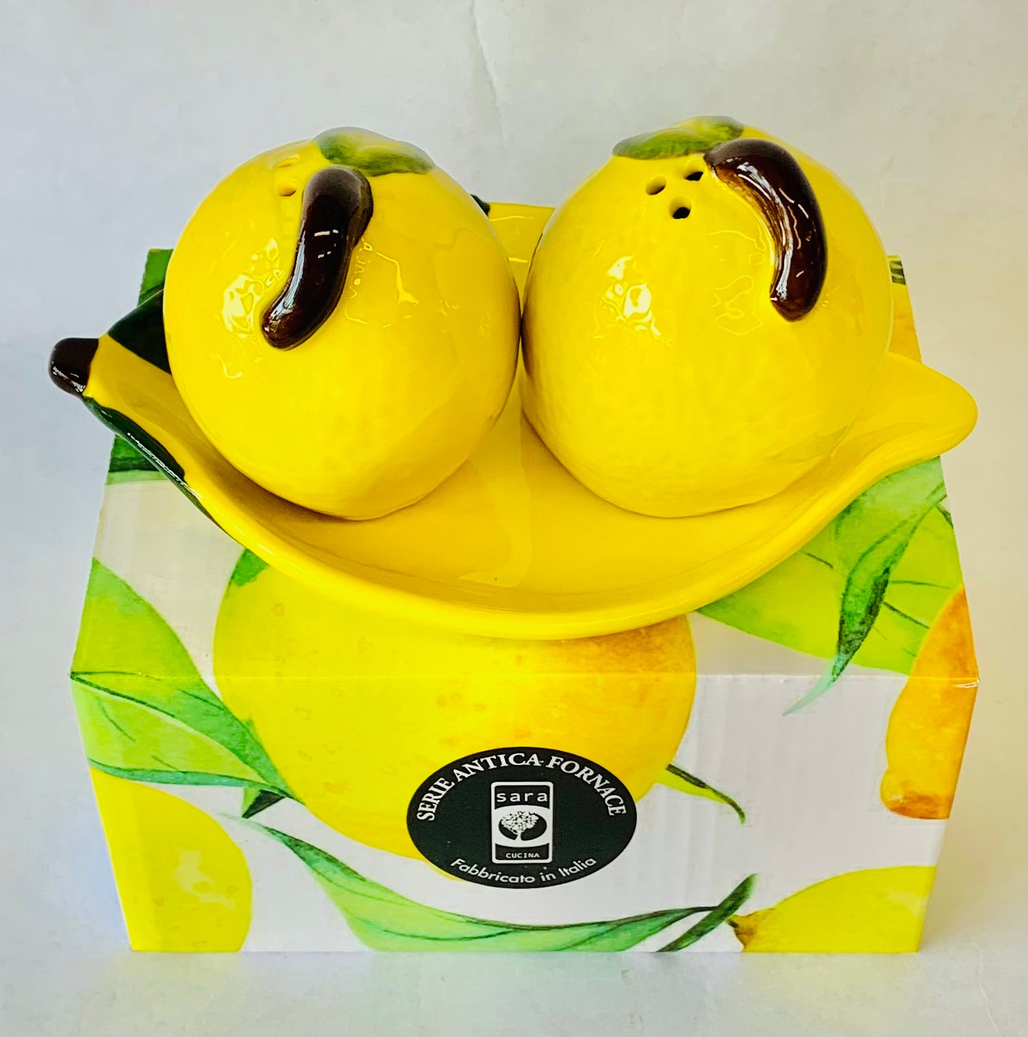 Lemon Salt & Pepper Ceramic 6.25"wide X 4"deep X 3.5"high