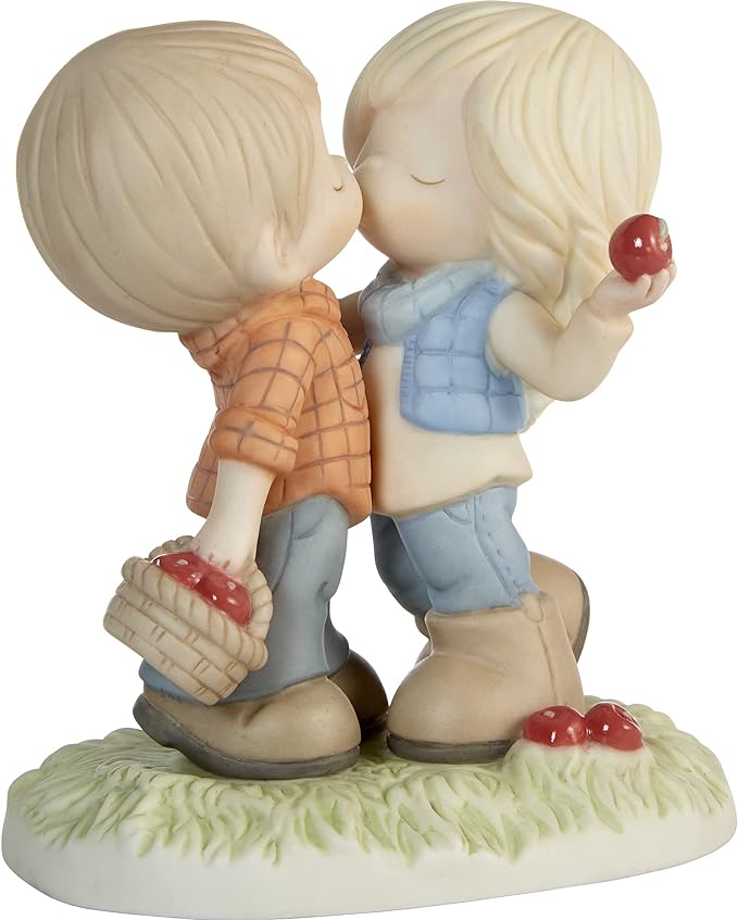 Precious Moments 'You're the apple of my eye' Porcelain Figurine 211021