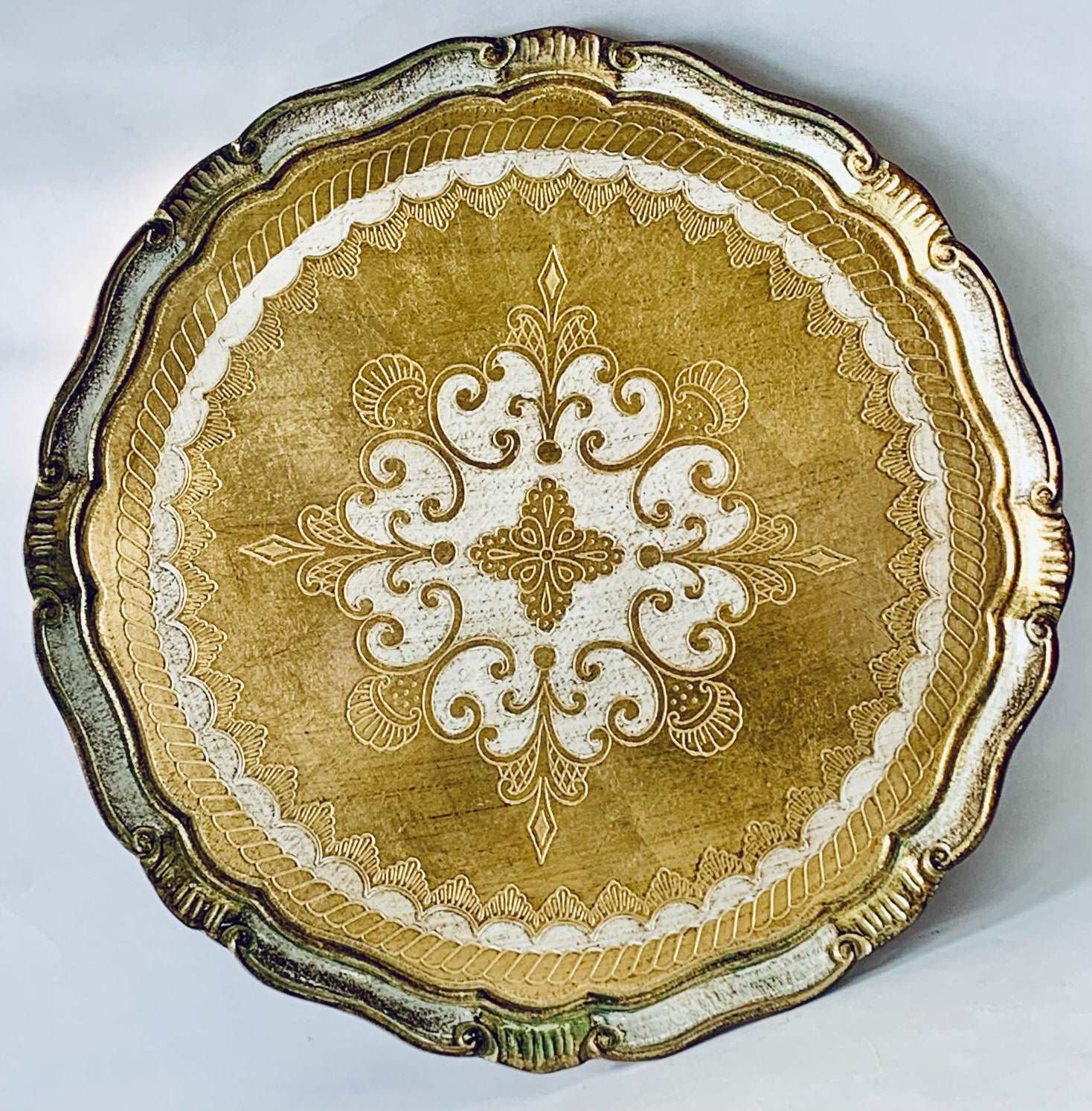 Florentine Tray gold Painted in Italy 44CM Round - Royal Gift