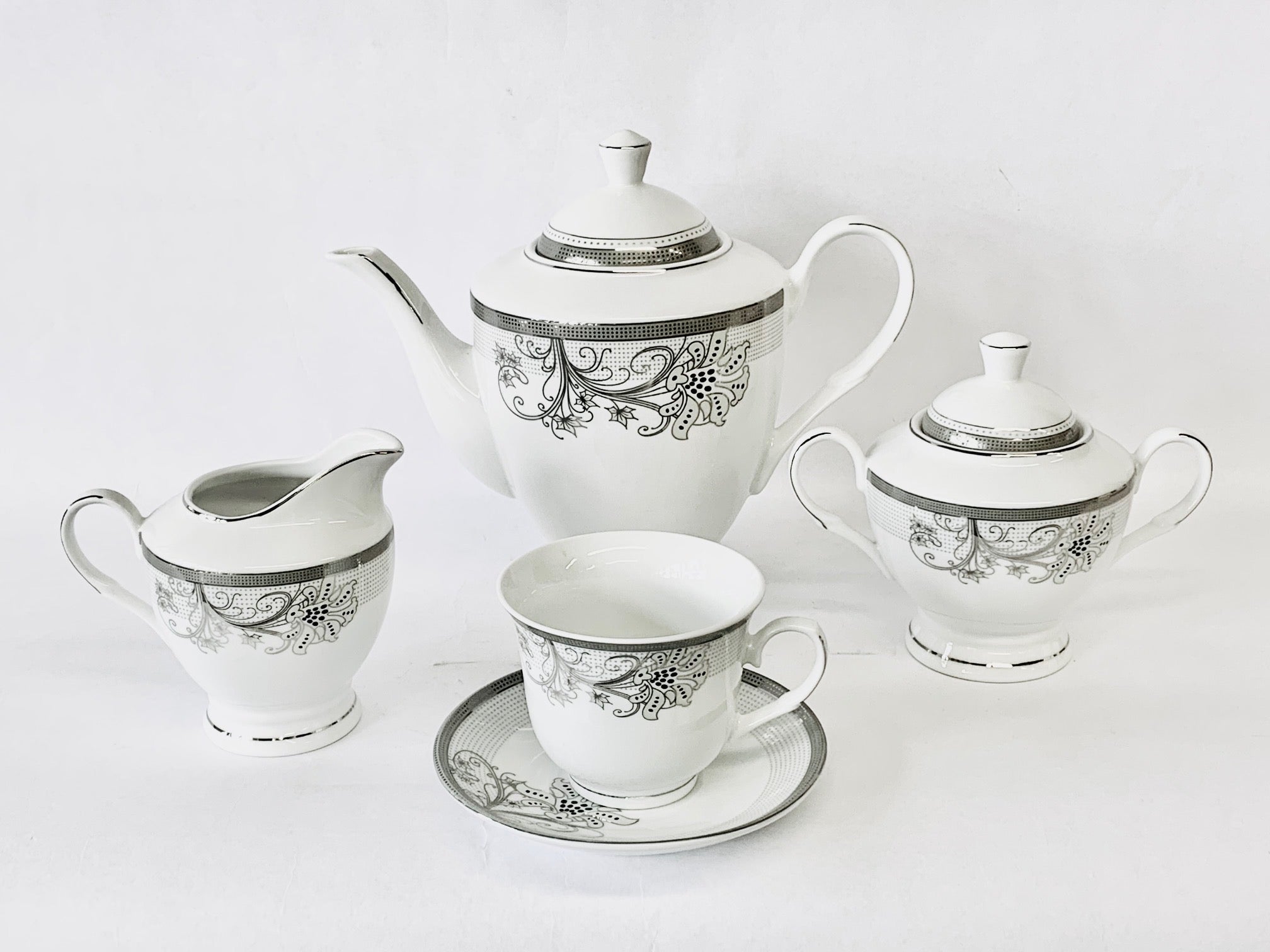 Tea set 17 piece Silver Flower Design ACE collection