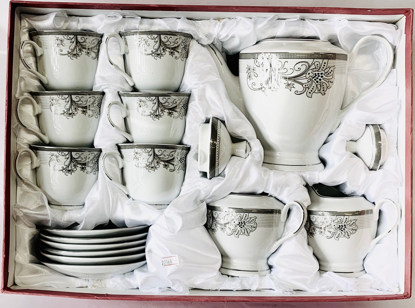 Tea set 17 piece Silver Flower Design ACE collection