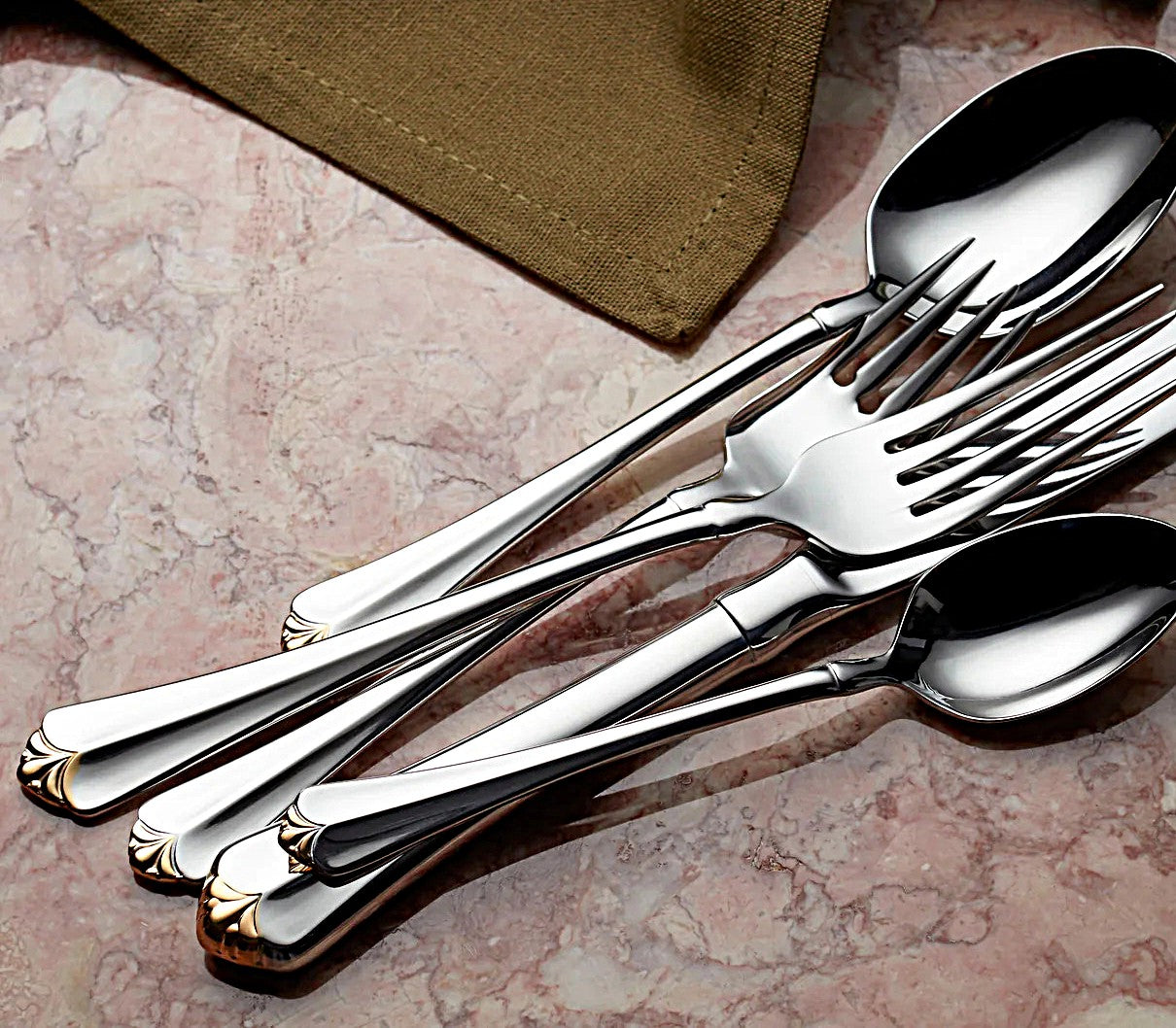 Oneida Golden Juilliard gold 20-Piece Flatware Set, Service for 4