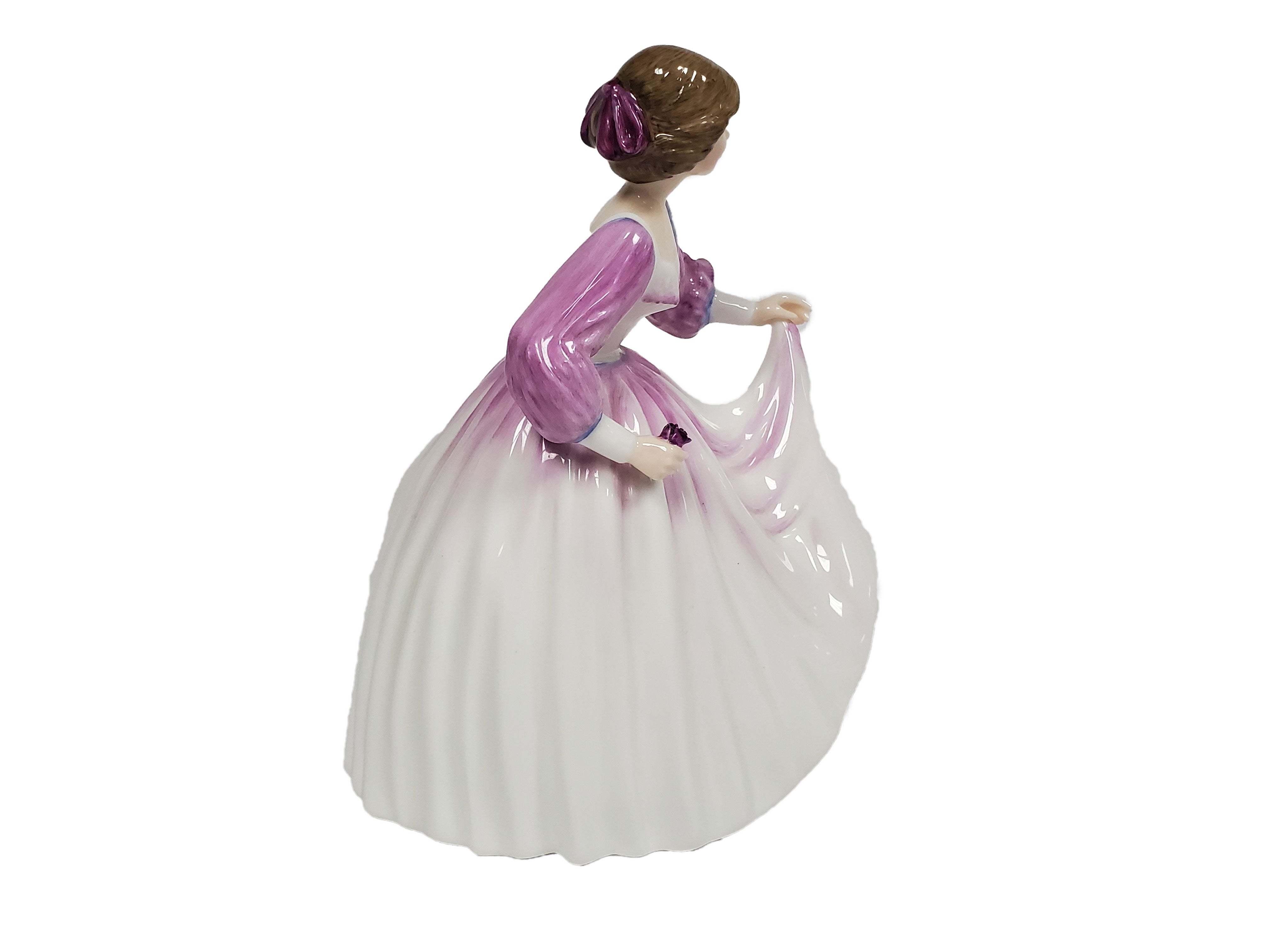 Royal Doulton Ashley H3420 - Royal Gift