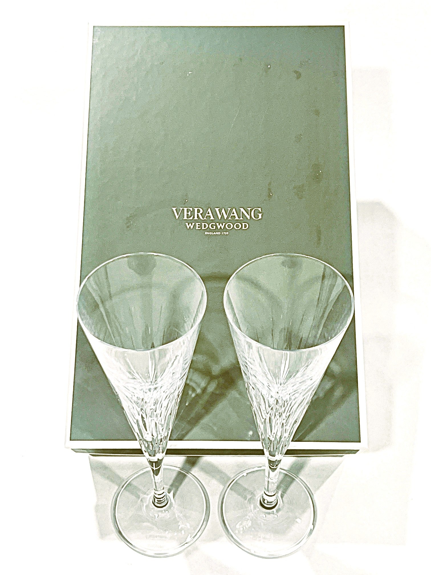 Vera Wang Duchesse Toasting Flutes Crystal pair by Wedgwood