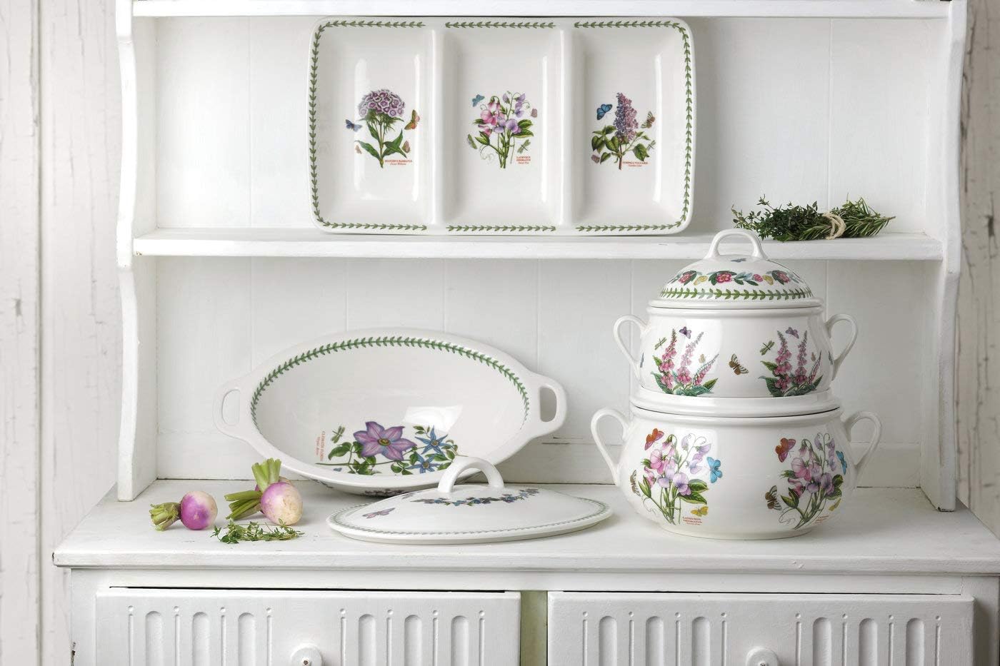 Portmeirion Botanic Garden Casserole Oval Covered 15" Casserole Dish with Assorted Floral Motifs Made from Porcelain Dishwasher and Microwave Safe