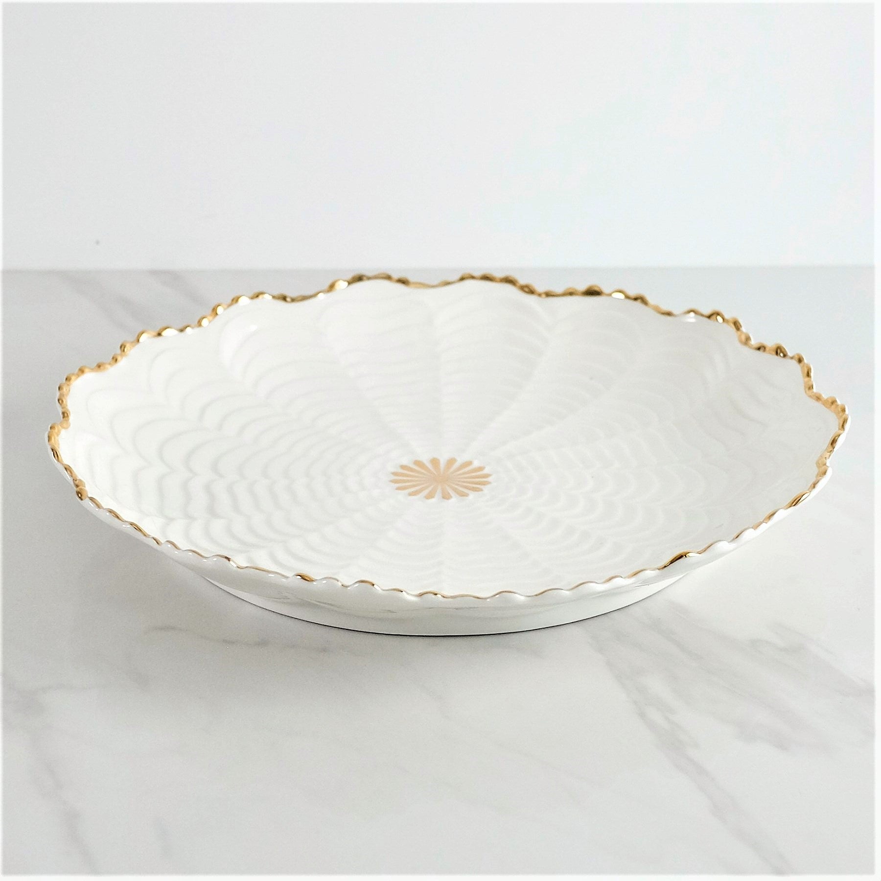 Round Shell White Gold Platter - 12"