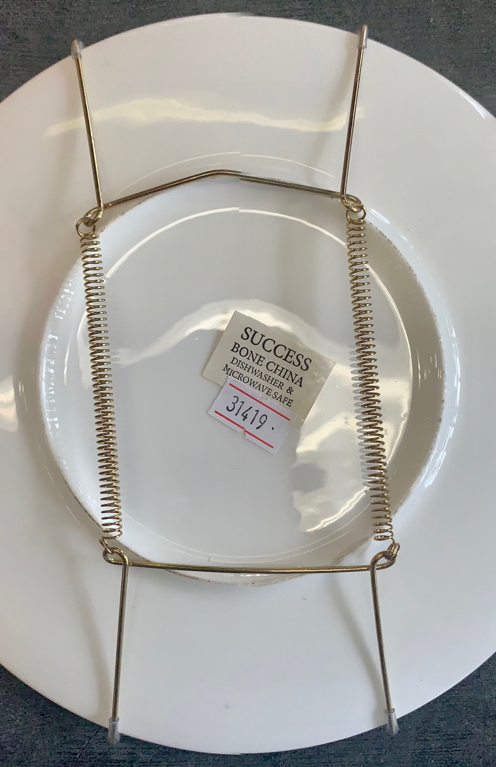 Plate Hanger Gold Wire - 7" to 10"